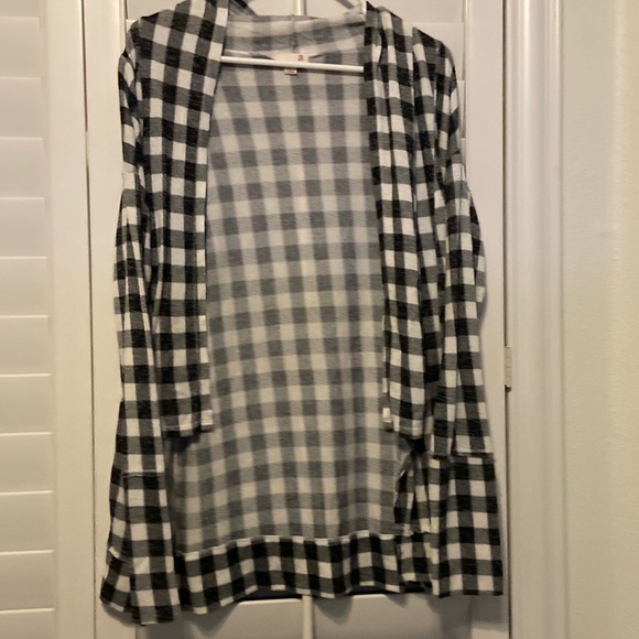 Large black and white checkered cardigan - Picture 1 of 3
